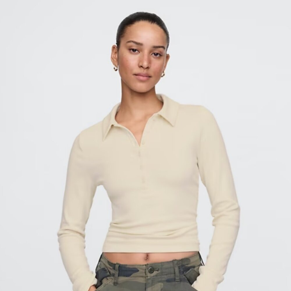 Gap Modern Polo Crop Shirt - Small Tall in Chino Beige